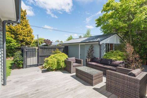 Photo of property in 98 Hamilton Avenue, Ilam, Christchurch, 8041