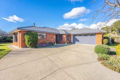 Photo of property in 5 Tararua Crescent, Otaki, 5512