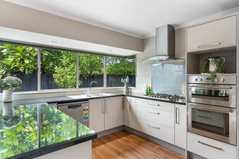 Photo of property in 32 Popata Close, Papamoa Beach, Papamoa, 3118