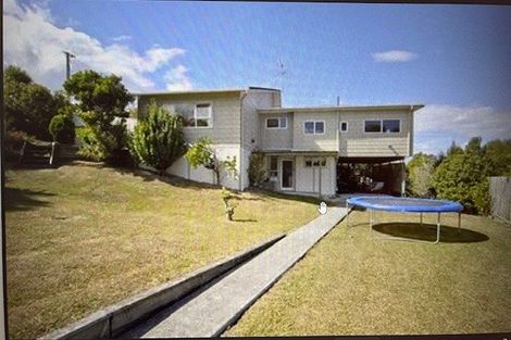 Photo of property in 28 Kiteroa Terrace, Rothesay Bay, Auckland, 0630