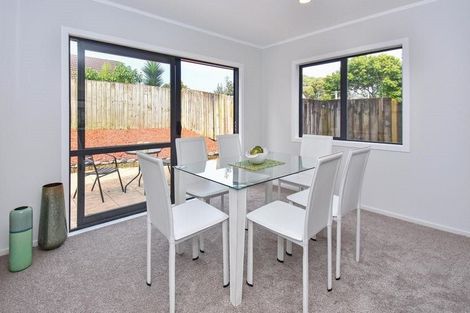 Photo of property in 22 Kevale Place, Manurewa, Auckland, 2102