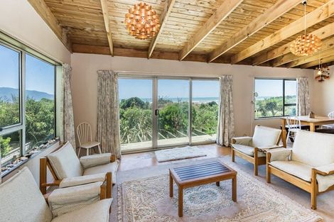 Photo of property in 239 Manly Street, Paraparaumu Beach, Paraparaumu, 5032