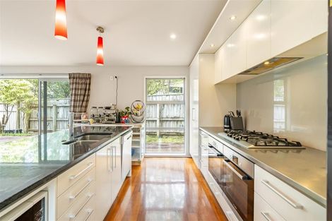 Photo of property in 7 Halewood Grove, Churton Park, Wellington, 6037