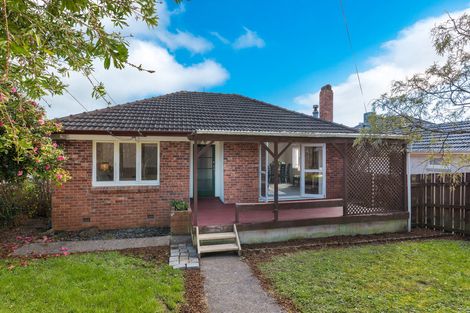 Photo of property in 75 Oakdale Road, Mount Roskill, Auckland, 1041