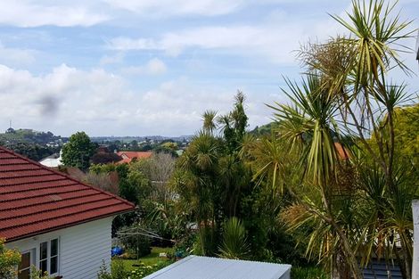 Photo of property in 5/77 Old Lake Road, Narrow Neck, Auckland, 0624