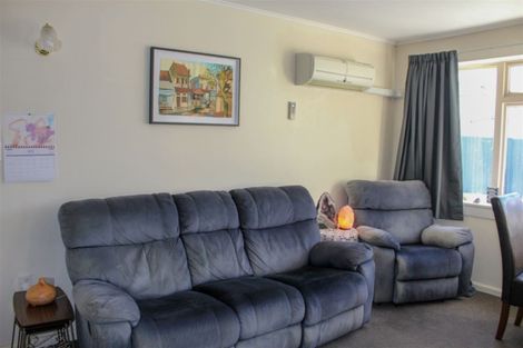 Photo of property in 19 Avenue Road, West End, Timaru, 7910