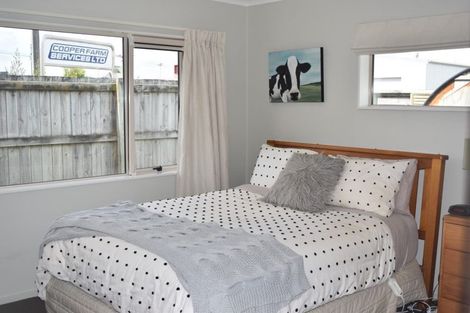 Photo of property in 35d William Wong Place, Carterton, 5713