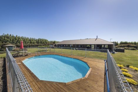 Photo of property in 707 Aranui Road, Kairanga, Palmerston North, 4475