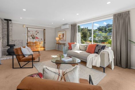 Photo of property in 27 Rawhiti Road, Pukerua Bay, Porirua, 5026