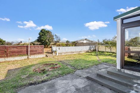 Photo of property in 65 Hinau Street, Castlecliff, Whanganui, 4501