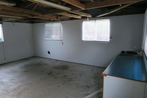 Photo of property in 36 Duchess Place, Maupuia, Wellington, 6022