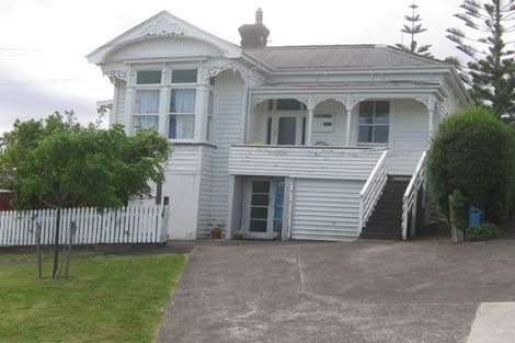 Photo of property in 54 Mozeley Avenue, Devonport, Auckland, 0624