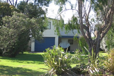 Photo of property in 23 Banks Street, Cooks Beach, Whitianga, 3591