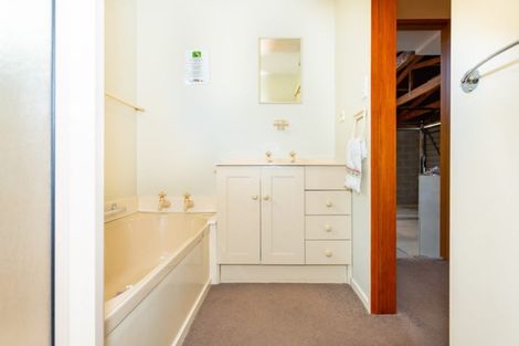 Photo of property in 2/18 Lincoln Road, Hillmorton, Christchurch, 8024