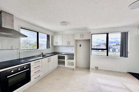 Photo of property in 38 Burundi Avenue, Clendon Park, Auckland, 2103