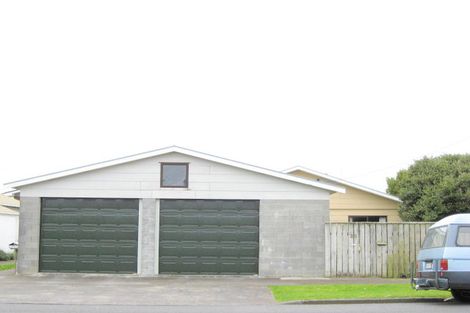 Photo of property in 35 Fitzroy Road, Fitzroy, New Plymouth, 4312