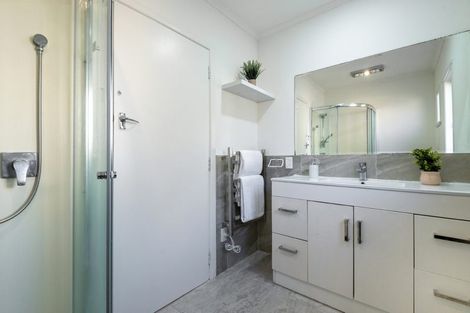 Photo of property in 89 Stanley Road, Glenfield, Auckland, 0629