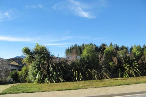 Photo of property in 8 Scaife Place, Wanaka, 9305