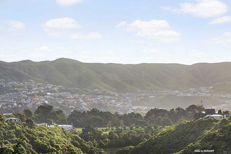 Photo of property in 5/6 Bushland Grove, Paparangi, Wellington, 6037