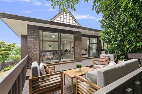 Photo of property in 2/19 Amante Crescent, Mairangi Bay, Auckland, 0630