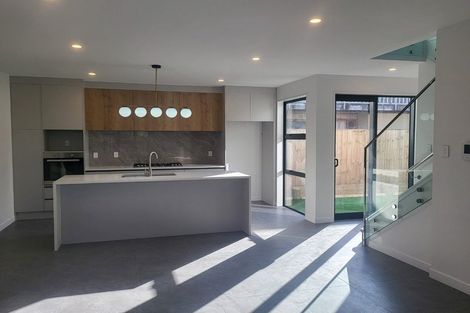 Photo of property in 8b Agathis Avenue, Mairangi Bay, Auckland, 0630