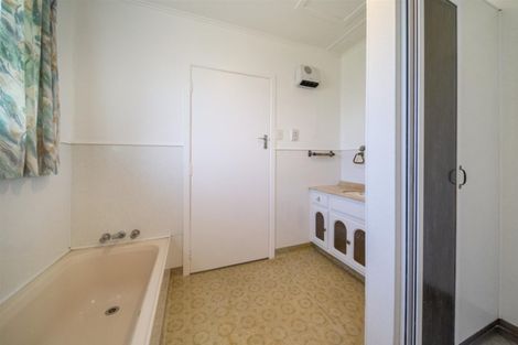 Photo of property in 156 Regan Street, Stratford, 4332