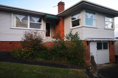 Photo of property in 16 Madison Place, Forrest Hill, Auckland, 0620
