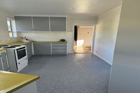 Photo of property in 9 Omega Street, Newlands, Wellington, 6037