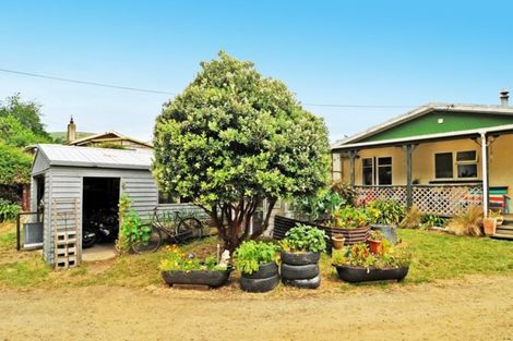 Photo of property in 240 Harington Point Road, Lower Portobello, Dunedin, 9077