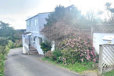 Photo of property in 1024 East Coast Road, Fairview Heights, Auckland, 0630