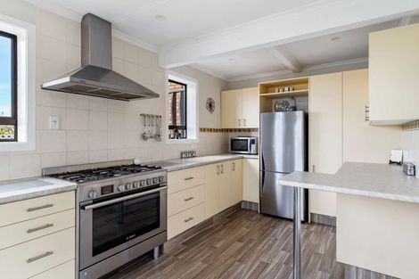 Photo of property in 13 Crossleigh Crescent, Balclutha, 9230