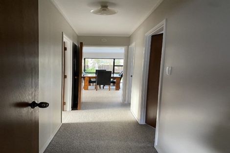 Photo of property in 2/86 Howe Street, Howick, Auckland, 2014