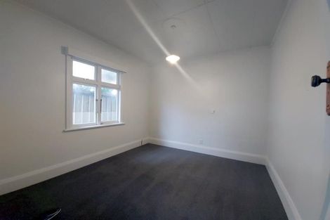 Photo of property in 8 Roxburgh Grove, Petone, Lower Hutt, 5012