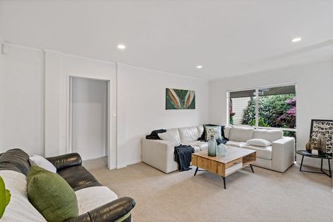 Photo of property in 8 Sheriff Place, Randwick Park, Auckland, 2105