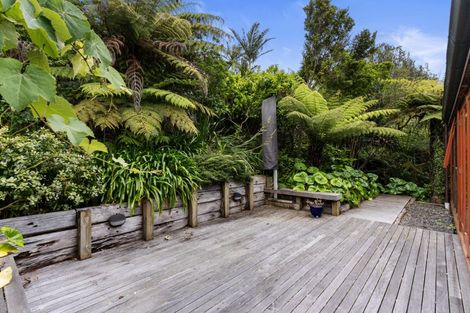 Photo of property in 60 Peter Terrace, Castor Bay, Auckland, 0620
