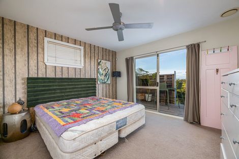 Photo of property in 20 Raroa Terrace, Waiatarua, Auckland, 0604
