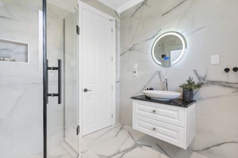 Photo of property in 10b Stratford Avenue, Milford, Auckland, 0620