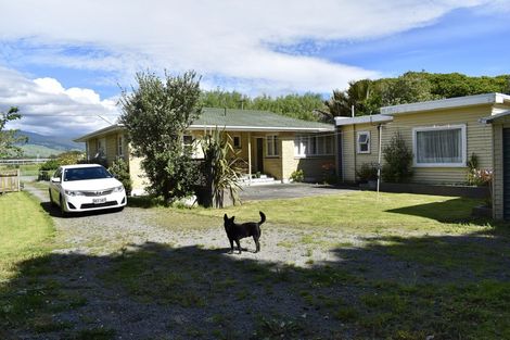 Photo of property in 32 Te Roto Road, Otaki, 5512