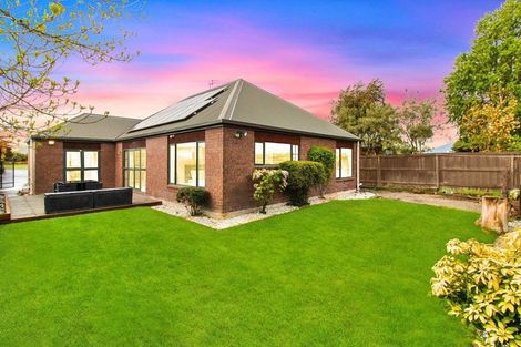 Photo of property in 2/343a Burwood Road, Burwood, Christchurch, 8083