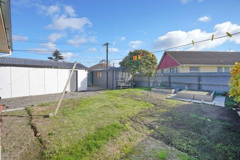 Photo of property in 17 Ontario Place, Wainoni, Christchurch, 8061