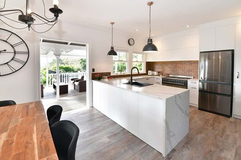 Photo of property in 940 South Head Road, South Head, Helensville, 0874