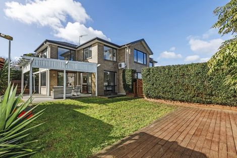 Photo of property in 33 Kilkelly Avenue, Pinehill, Auckland, 0632