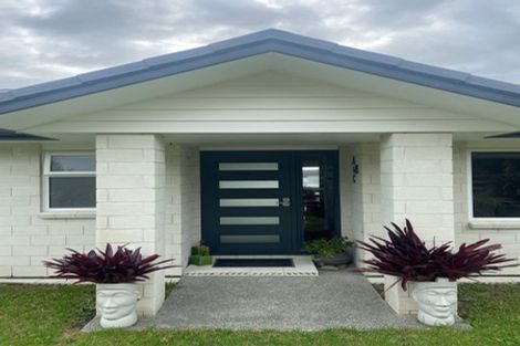 Photo of property in 7 Daphne Place, Mangawhai, 0505