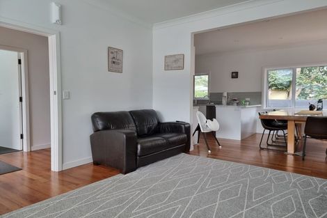 Photo of property in 21 Colin Grove, Hutt Central, Lower Hutt, 5010