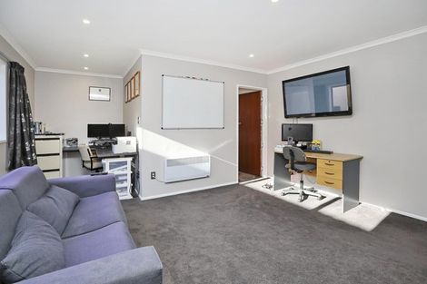 Photo of property in 82 Kildare View, Waikiwi, Invercargill, 9810