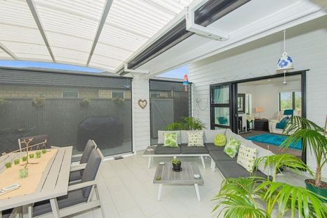 Photo of property in 8 Stace Hopper Drive, One Tree Point, 0118