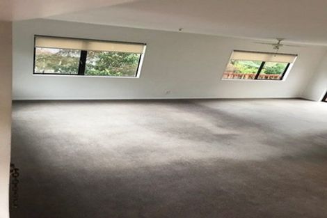 Photo of property in 2/23 William Souter Street, Forrest Hill, Auckland, 0620