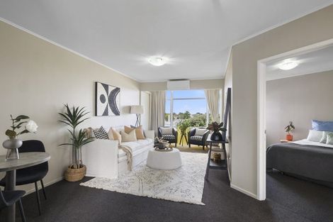 Photo of property in 4/184 Powderham Street, New Plymouth, 4310