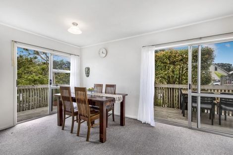 Photo of property in 4/23 Luckens Road, West Harbour, Auckland, 0618