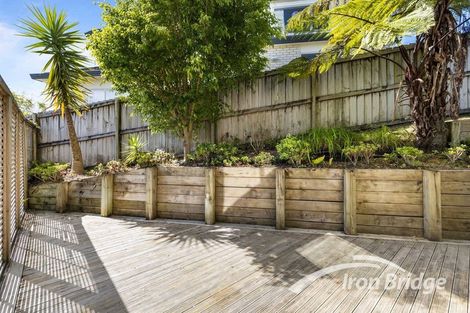 Photo of property in 21 Manu Place, Pinehill, Auckland, 0632
